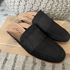 Free people ‘At Ease Loafer”